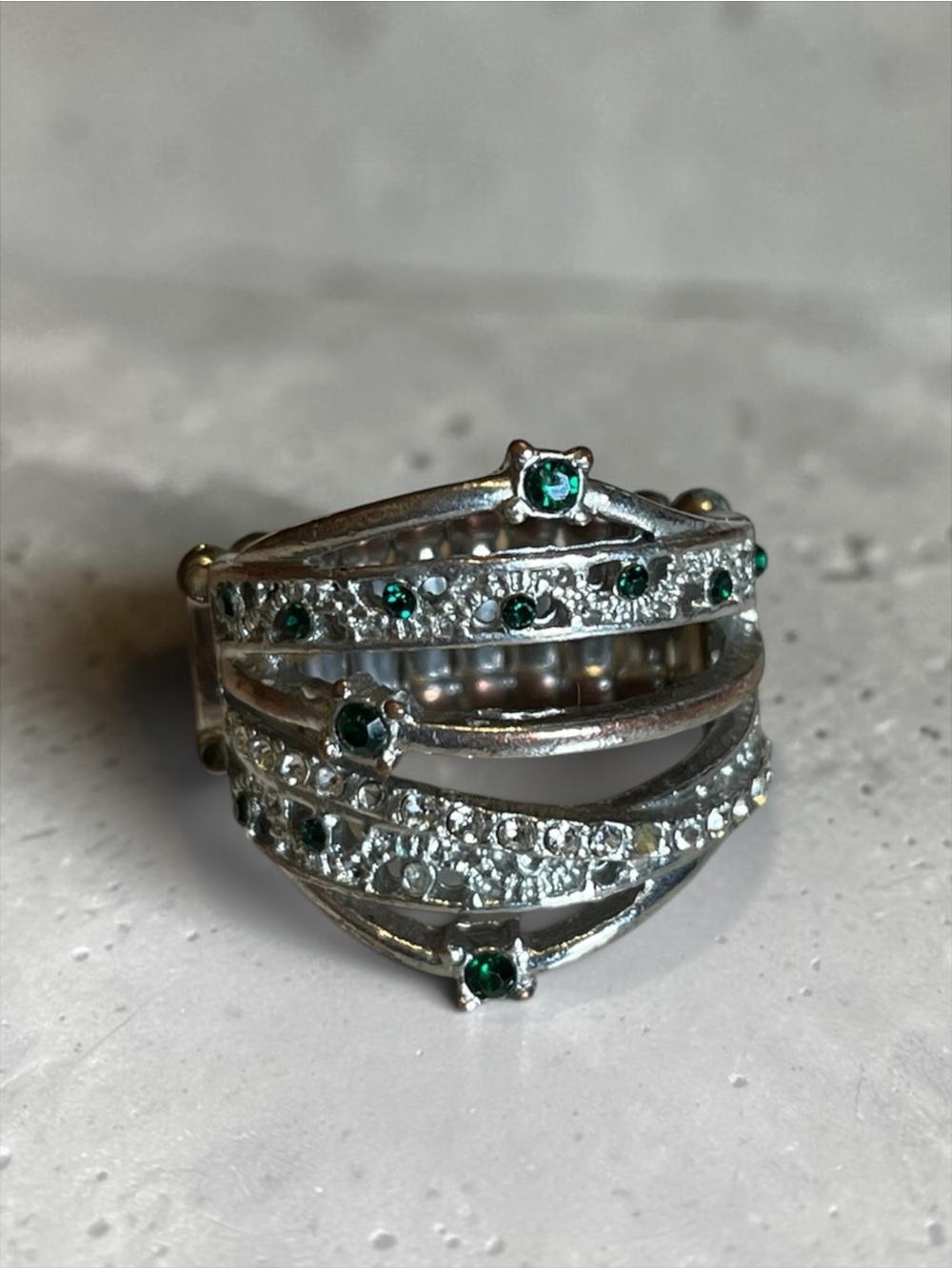 🍭5 for $20🍭 Silver Tone Green Crystal Stretch Ring CC X